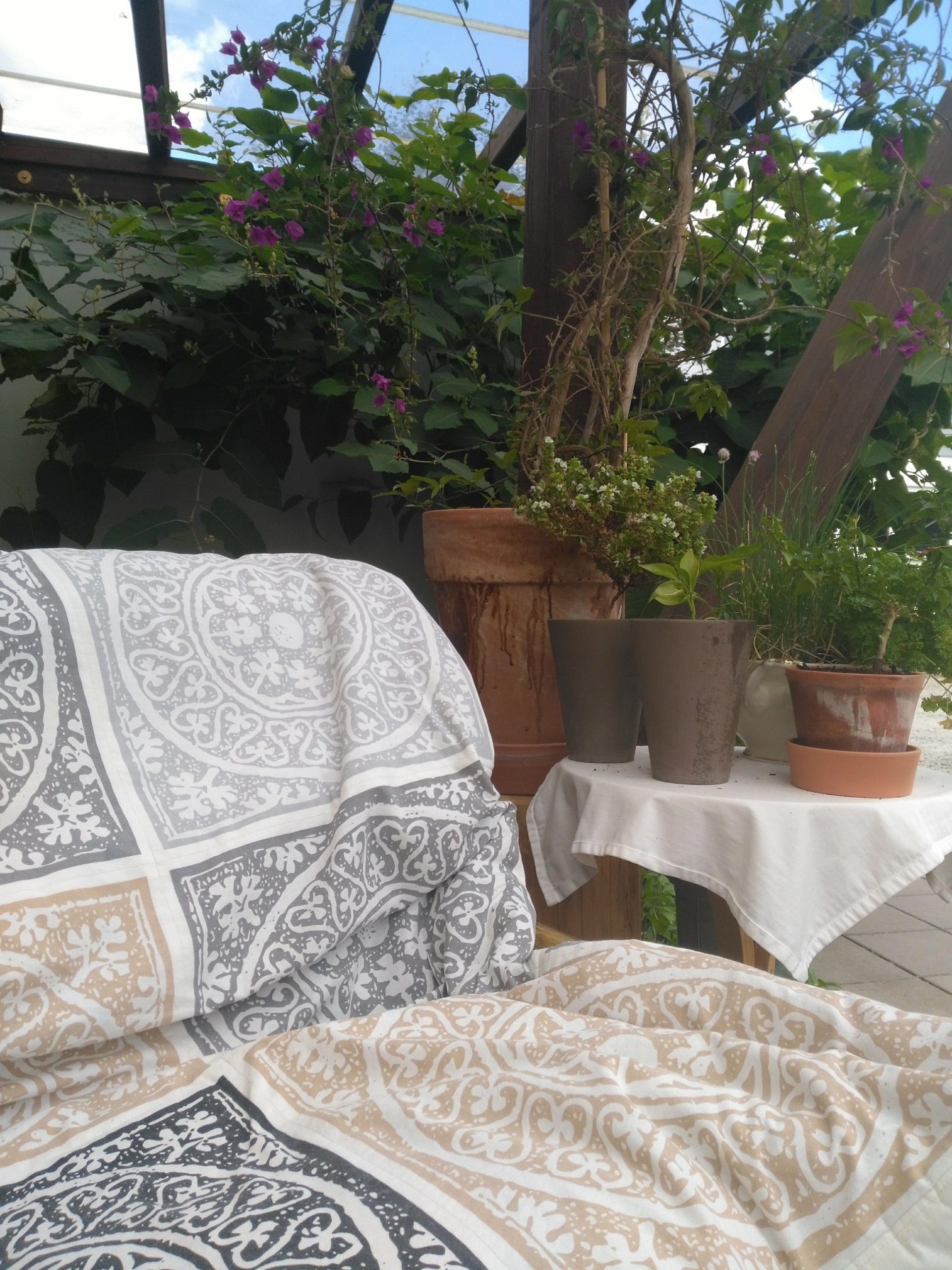 QUADRAT Kuscheldecke Schwarz/Grau